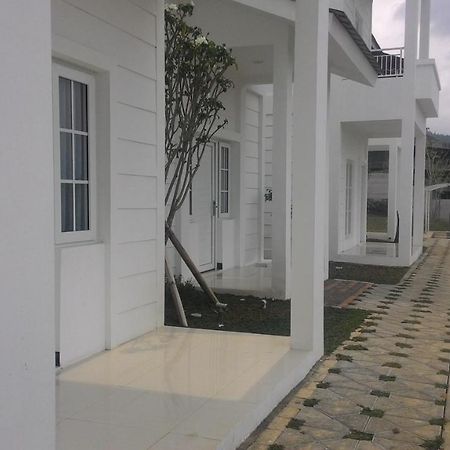 Amaranta Guest House Batu  Ngoại thất bức ảnh